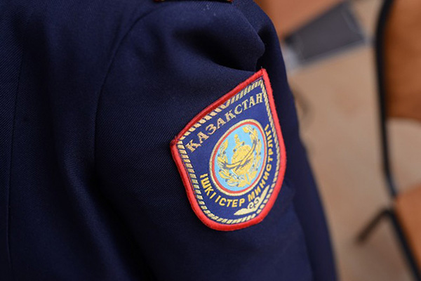 Трое полицейских уволены за драку в караоке-клубе Костаная 