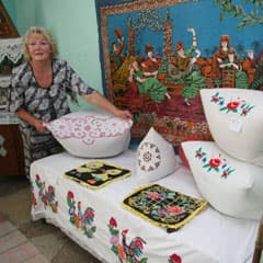 «В сельском клубе в поздний час ...»