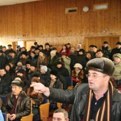 «Народ, нас держат за лохов!»