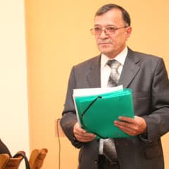 Построили бумажные барьеры