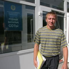 Работодатели часов не наблюдают
