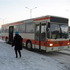 № 19: скрипит потертое...