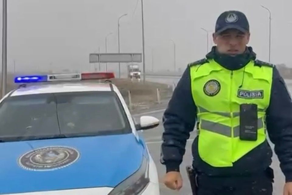 Полиция обратилась к водителям в связи с погодой в Костанайской области