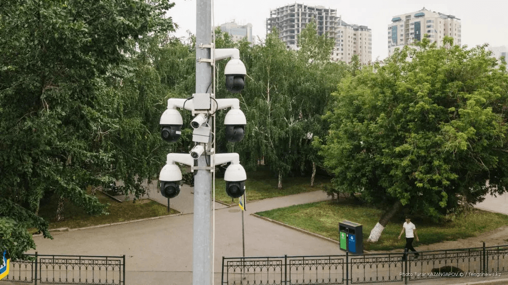 Видео с камеры наблюдения во дворе - почему нельзя скачать архив за месяц