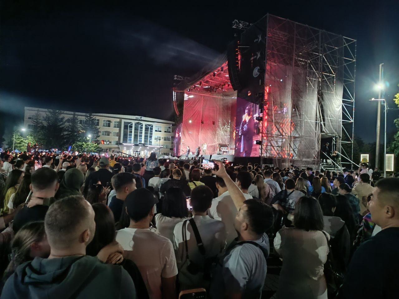День города в Рудном пройдет в новой локации. Центральная площадь не вмещает всех желающих