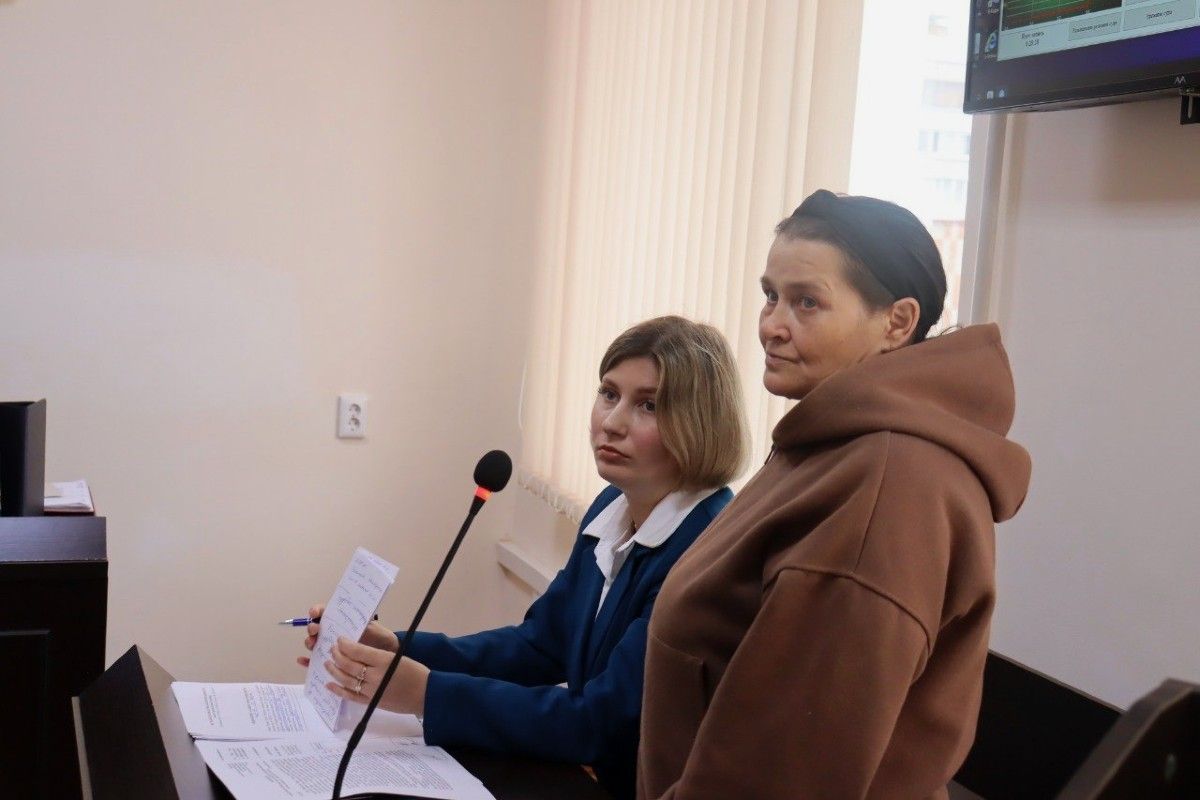 Подошла к работающему неопрессу? - Почему женщина потеряла руку в ИП «Рыб Торг», выяснял суд в Костанае